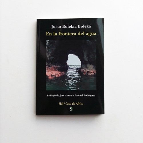 En la frontera del agua - Justo Bolekia Boleká