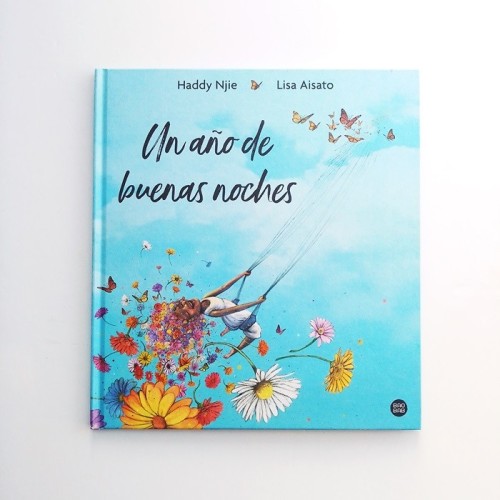 Un año de buenas noches - Haddy Njie  Lisa Aisato