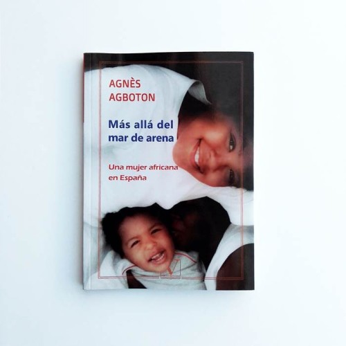 Más allá del mar de arena - Agnés Agboton