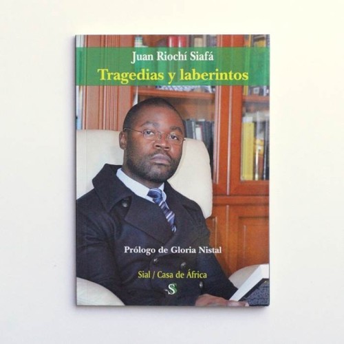 Tragedias y Laberintos - Juan riochi